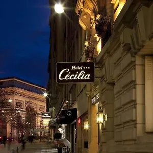 Cecilia Arc De Triomphe Paris