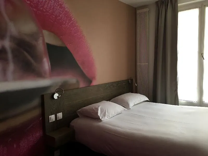 Le Glam'S Hotel Paris 3*,
